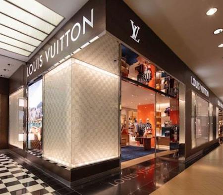 Exterior at Louis Vuitton in Bloomingdale's