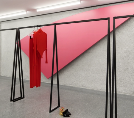Custom Hang Bars for Alaia
