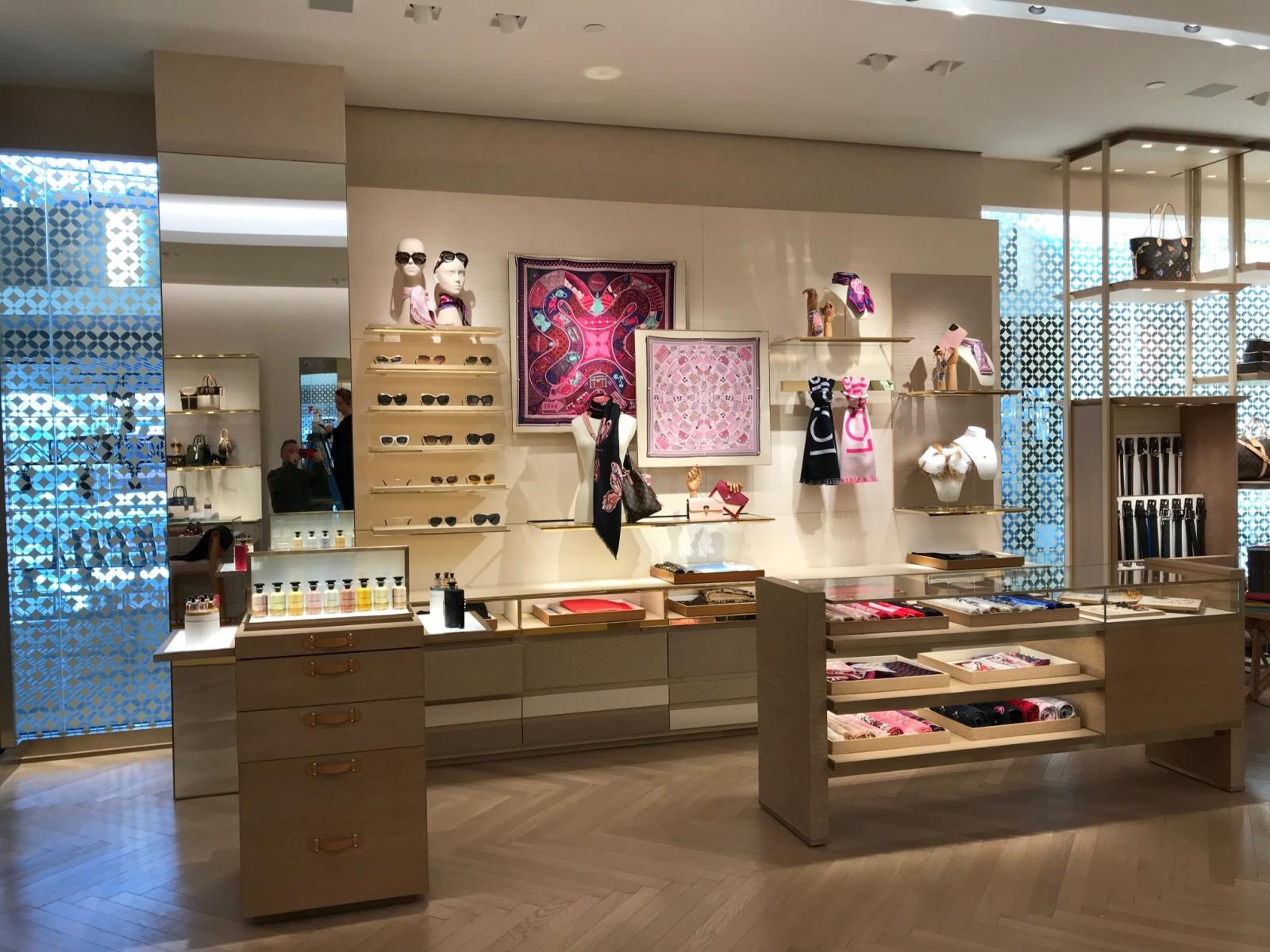 Louis Vuitton - Boutique in Dallas