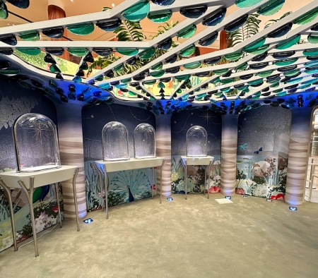 Custom Store Fixtures at Van Cleef & Arpels Pop Up