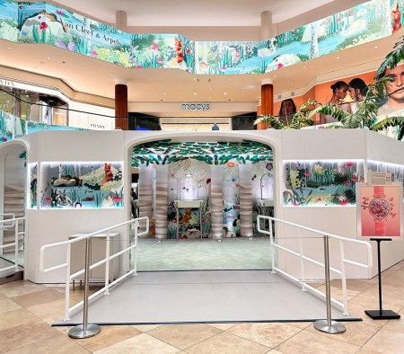 Van Cleef & Arpels Pop Up Shop Exterior
