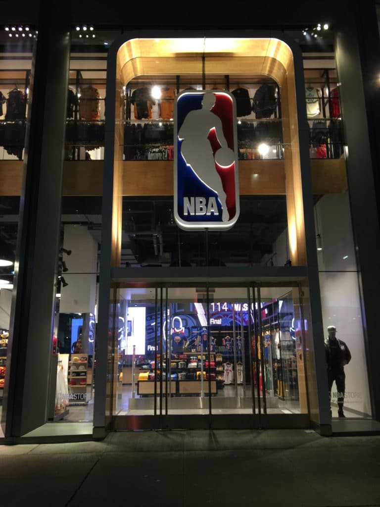 where is the nba store warehouse