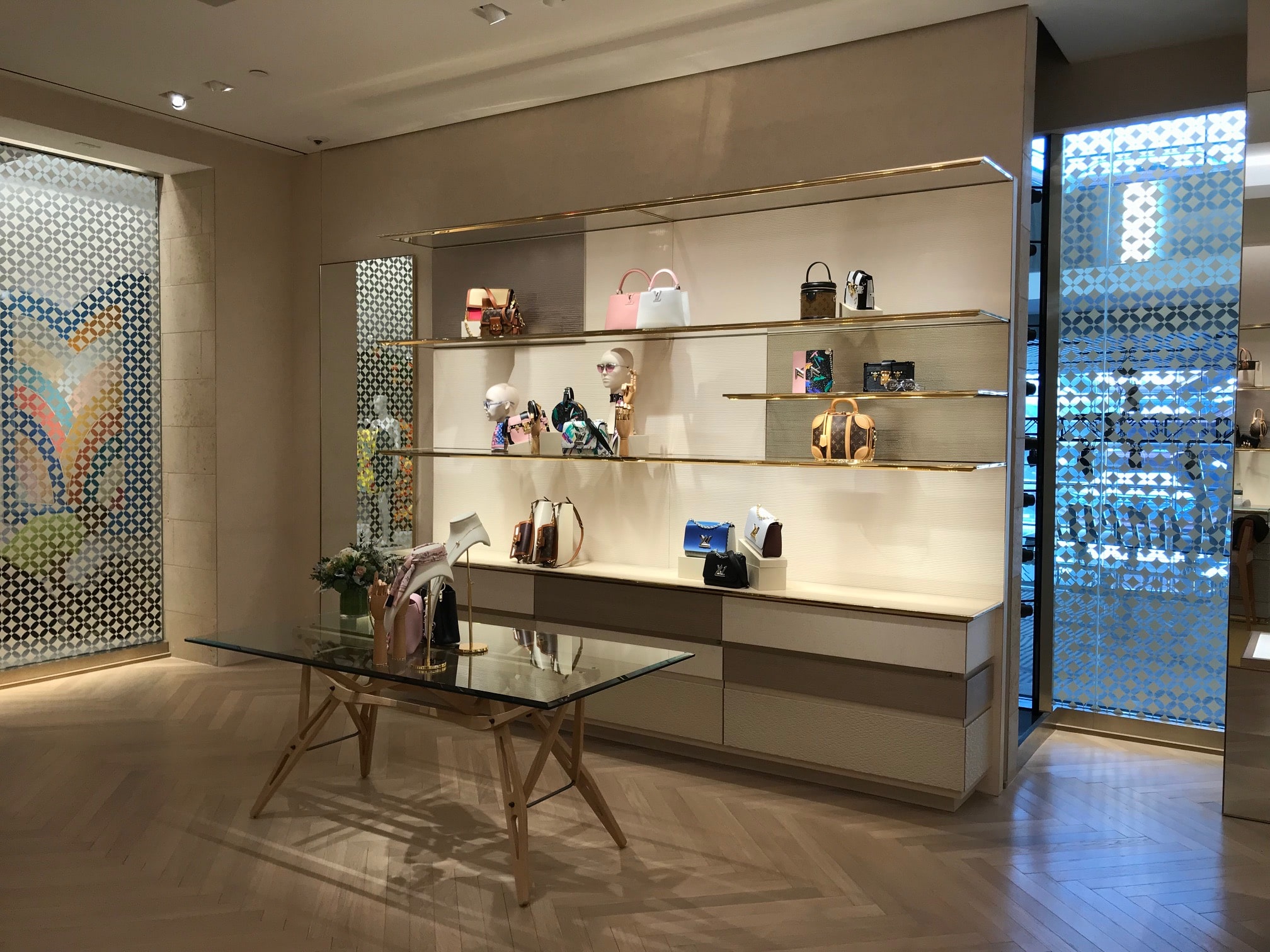 Louis Vuitton boutique - Daniel DeMarco & Associates Inc.